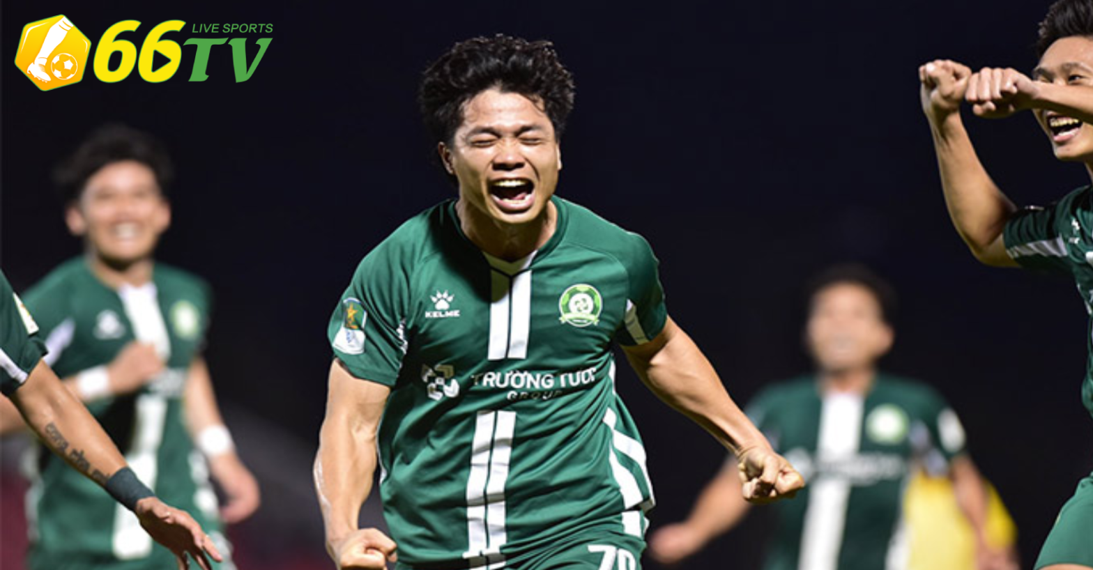 ‘Nguyễn Xuân Son không bằng Công Phượng’